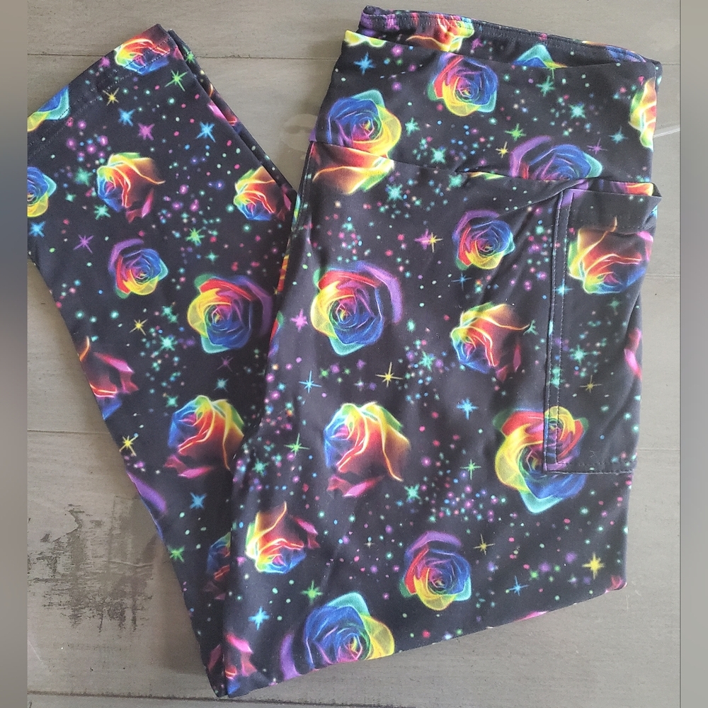 Neon Rose Capri Leggings With Pockets